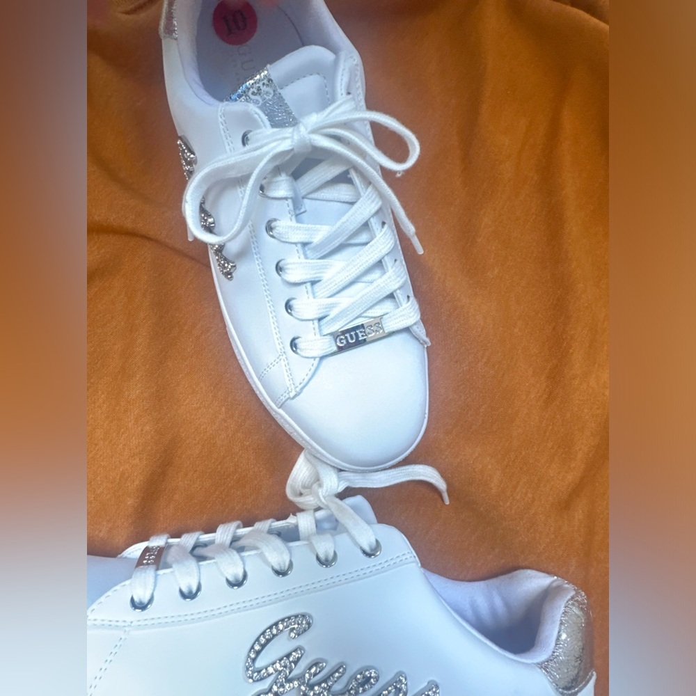 - Guess | Shoes - size 10 - Picture 7 of 11